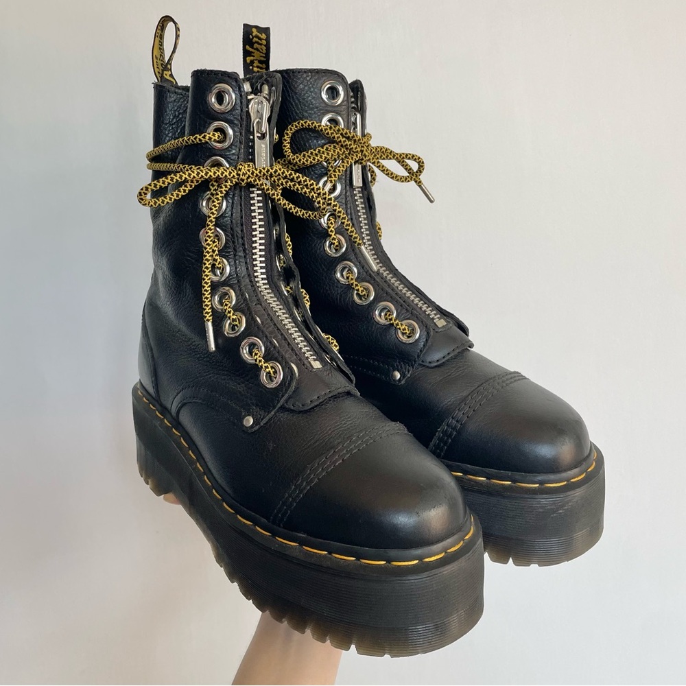 Dr. Martens Sinclair Hi Max Zip Front Boots Platform Yellow Laces Leather Sz 9 - Picture 2 of 14
